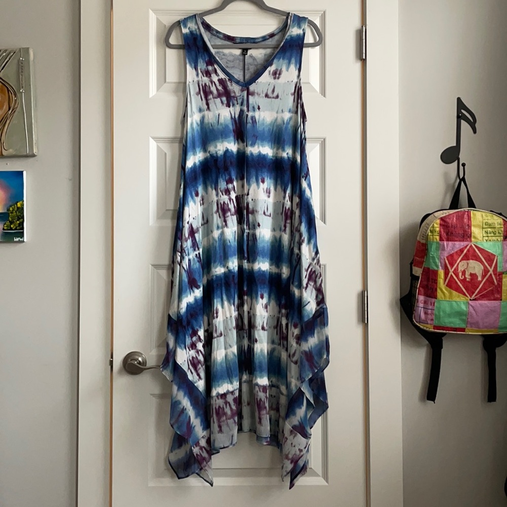 Tie dye vneck dress with pockets